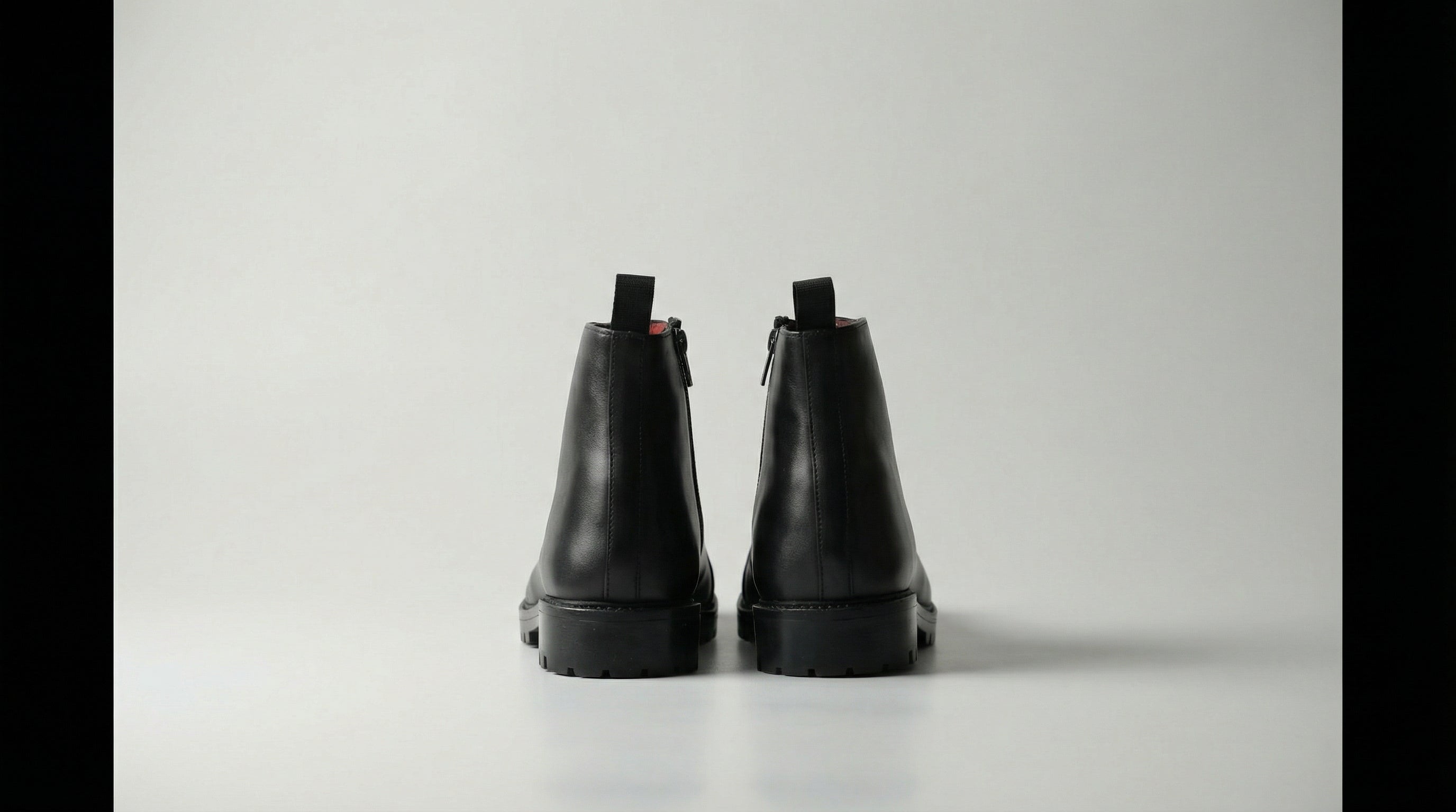 CHUNKY CHELSEA BOOTS